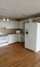 202 Lagoon Ct in Emerald Isle, NC - Building Photo - Building Photo