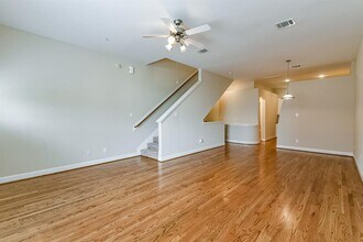 11315 S Main St in Houston, TX - Building Photo - Building Photo