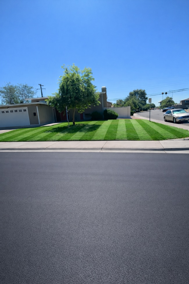 property at 1121 E Concorda Dr