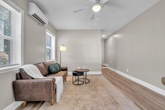 908 Buena Vista Dr, Unit SI ID1382991P in Tallahassee, FL - Building Photo - Building Photo