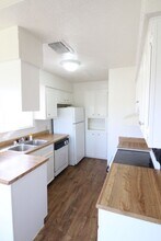 1005 N LBJ Dr in San Marcos, TX - Building Photo - Building Photo