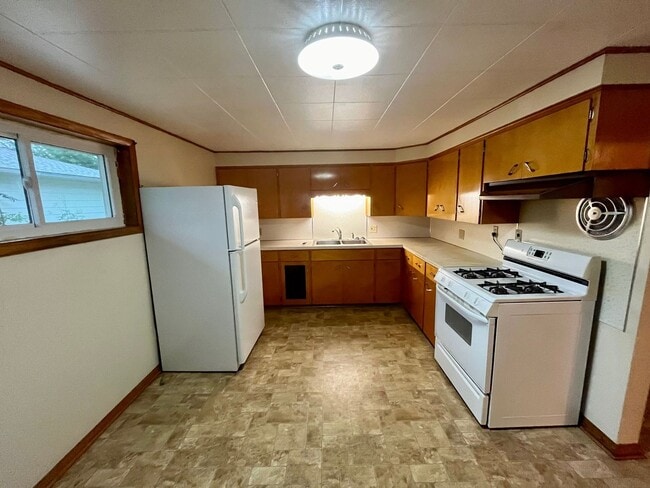 property at 1108 Mcintosh St