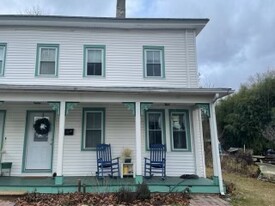 25 3rd St in Frenchtown, NJ - Building Photo - Building Photo