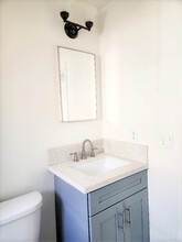 1241 E 80th St, Unit 1241 in Los Angeles, CA - Building Photo - Building Photo