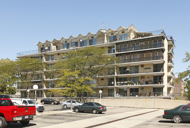 Casa Balcona Terrace Cooperative in Detroit, MI - Foto de edificio - Building Photo