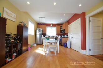 27 Eulita Ter, Unit 3 in Boston, MA - Building Photo - Building Photo