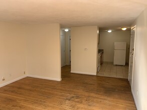 88 Gardner St, Unit 3B in Boston, MA - Building Photo - Building Photo