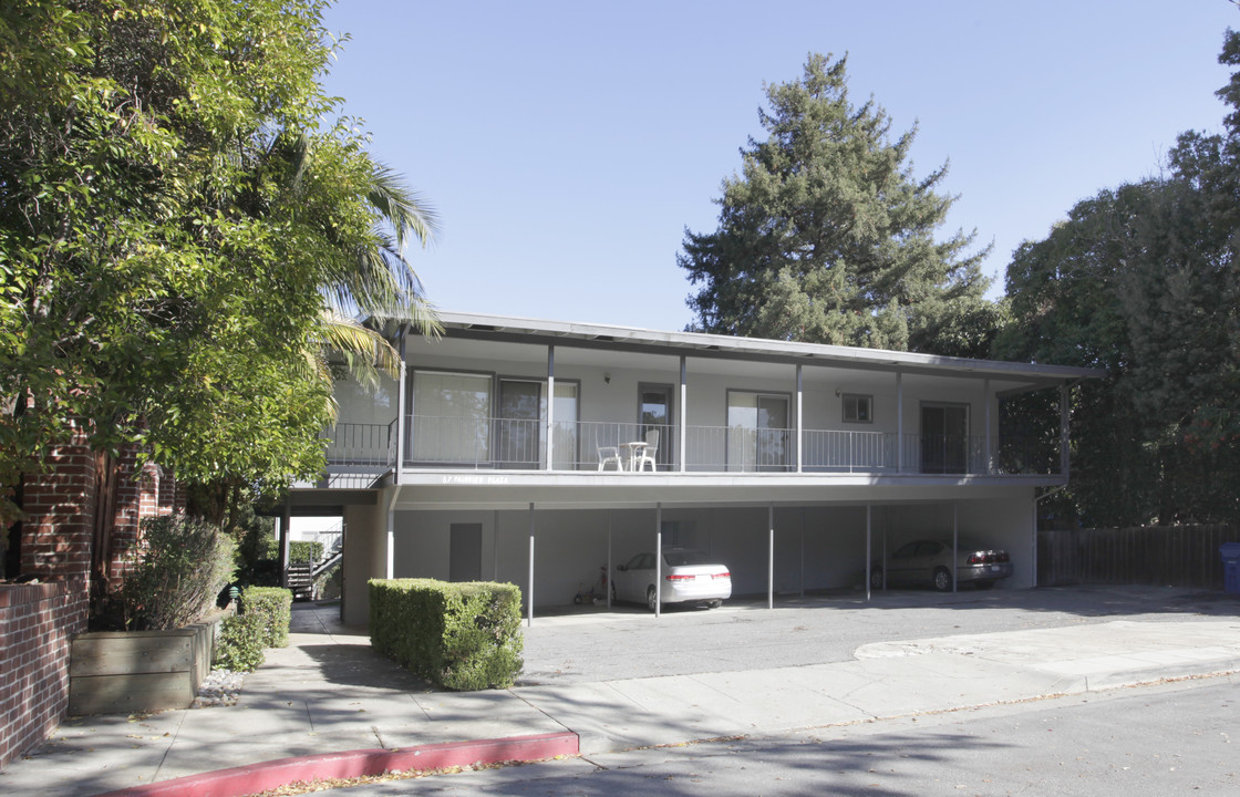 67 Fairview Avenue in Los Gatos, CA - Foto de edificio