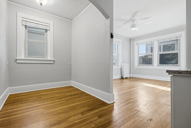 Uptown Terrace in Denver, CO - Building Photo - Building Photo