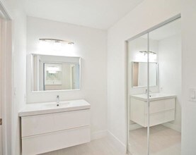 20515 E Country Club Dr-Unit -1841 in Aventura, FL - Building Photo - Building Photo