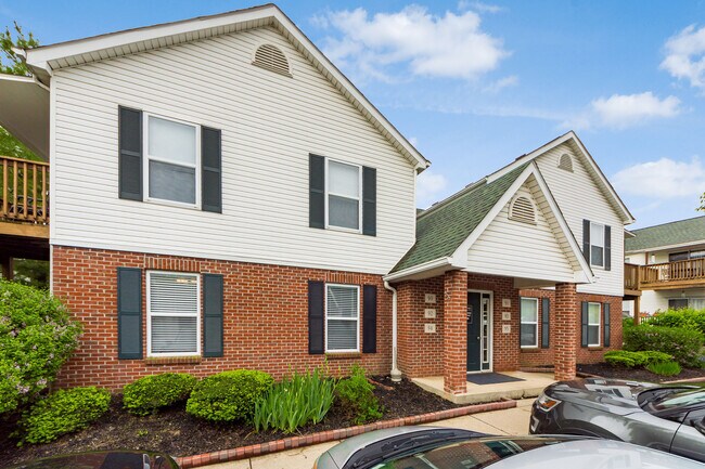 Waters Edge Apartments in Delaware, OH - Foto de edificio - Building Photo