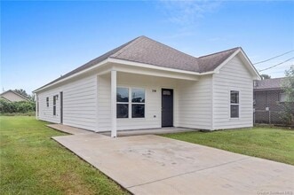 719 16th St in Lake Charles, LA - Foto de edificio - Building Photo
