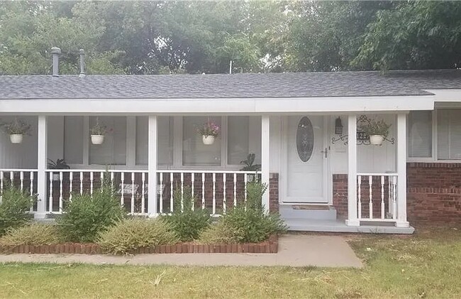 1227 W Brooks St in Norman, OK - Building Photo - Building Photo