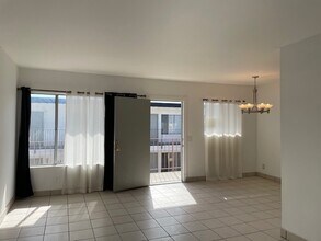 363 Hurst Ave in Ventura, CA - Building Photo - Building Photo