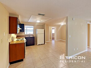 5912 92nd Ave N in Pinellas Park, FL - Building Photo - Building Photo