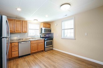 1205 Headley Ct in Fairmont, WV - Building Photo - Building Photo