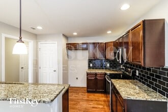 66 Clifton Dr in Winder, GA - Foto de edificio - Building Photo