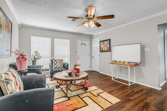 5746 Groveton St in Houston, TX - Building Photo - Building Photo