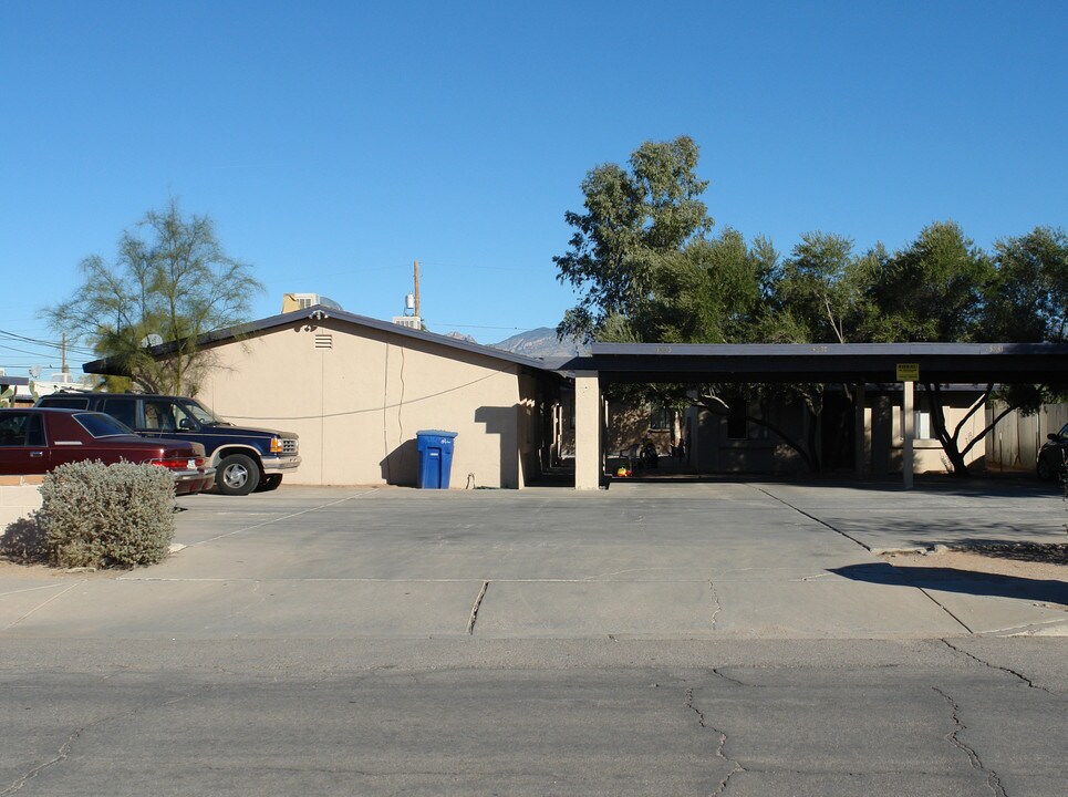 5635-5641 E 28th St in Tucson, AZ - Building Photo