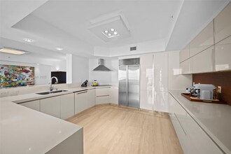 3301 NE 183rd St, Unit 2606 in Aventura, FL - Building Photo - Building Photo