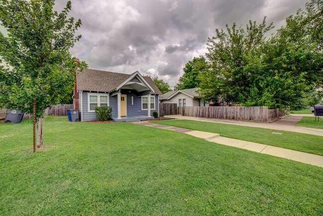 2643 E 1st St in Tulsa, OK - Building Photo - Building Photo