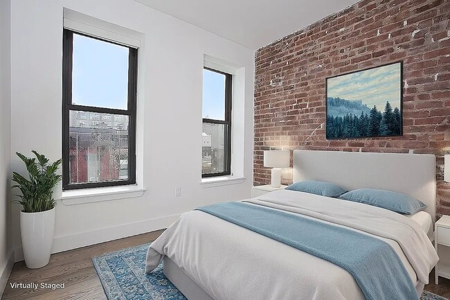 75 Orchard St in New York, NY - Building Photo - Building Photo