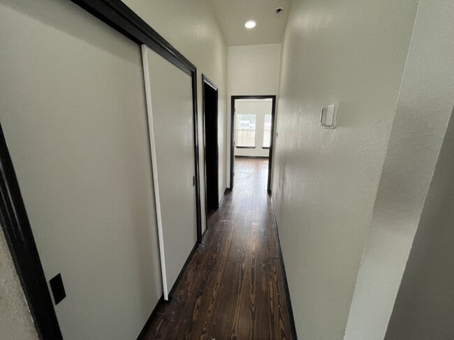 property at 1904 Davis St