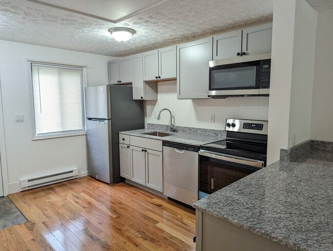 149 Canton St in West Haven, CT - Building Photo - Building Photo
