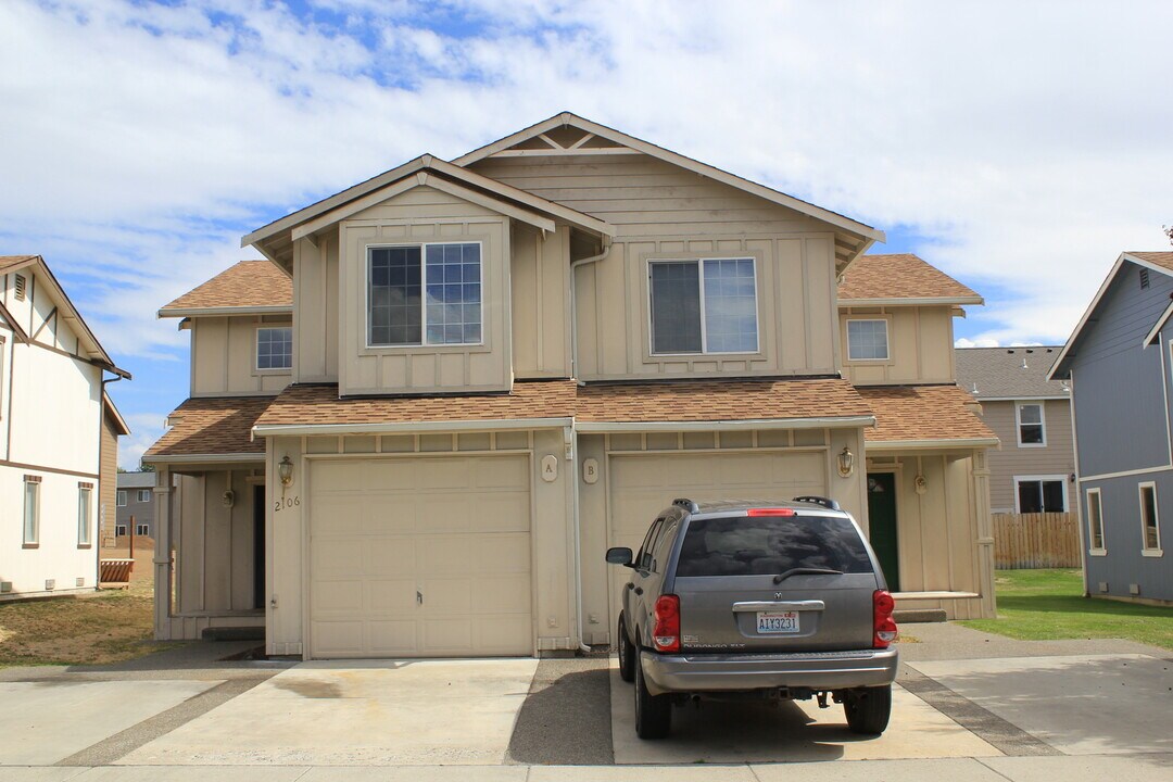 2106 Yellowstone St in Ellensburg, WA - Building Photo