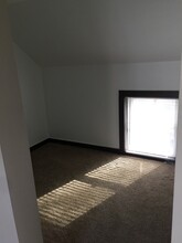 16 Bower St, Unit #3 split lvl one bedroom in Bangor, ME - Building Photo - Building Photo