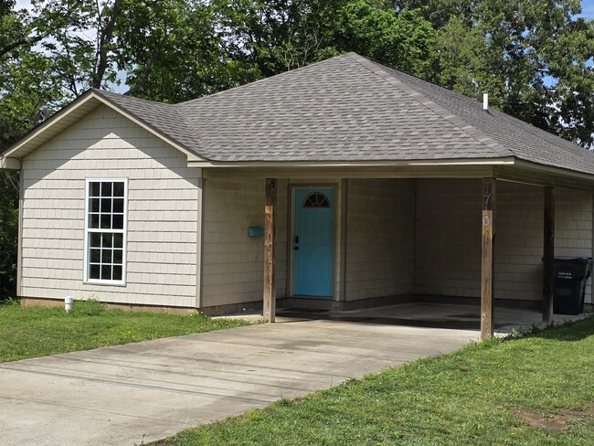 property at 1710 Henry St