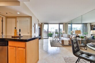 1514 7th Ave, Unit #103 in San Diego, CA - Foto de edificio - Building Photo