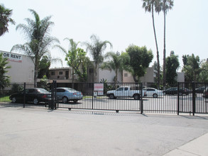 The Broadway Apartments in Whittier, CA - Building Photo - Building Photo