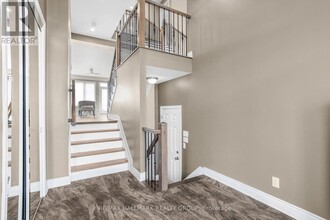 204 Casa Grande Cir in Ottawa, ON - Building Photo - Building Photo