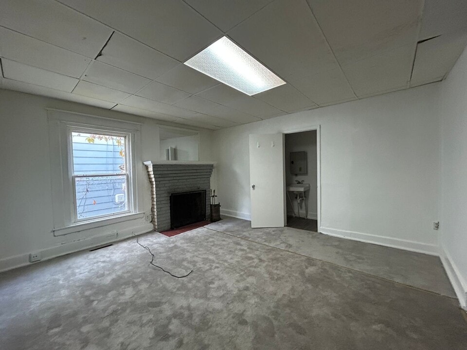 512 W Battell St in Mishawaka, IN - Building Photo