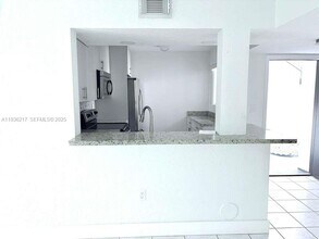 1175 NW 124 Pl in Miami, FL - Building Photo - Building Photo