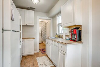 1600 Belle Pl, Unit West in Fort Worth, TX - Foto de edificio - Building Photo