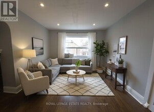 265 Willow Ave in Toronto, ON - Building Photo - Building Photo
