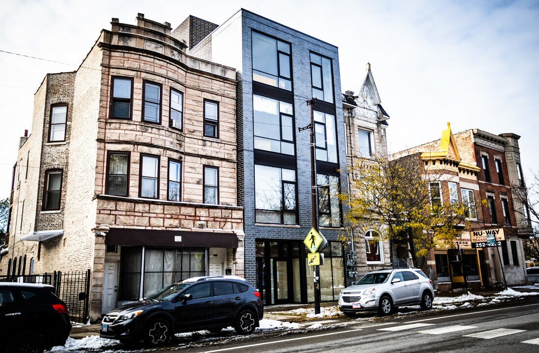 1028 N California Ave in Chicago, IL - Building Photo