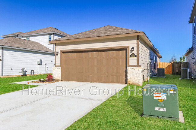 17003 Pandora Wy in Porter, TX - Foto de edificio - Building Photo