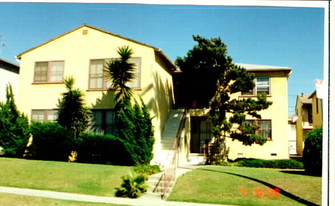 6938 La Tijera Blvd Apartamentos