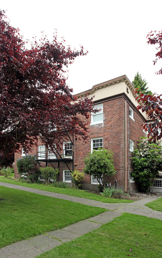 McKellar Apartments in Tacoma, WA - Foto de edificio - Building Photo