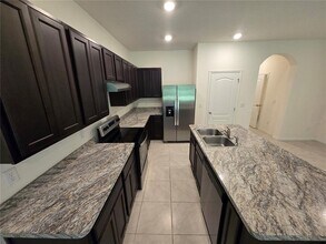1261 Yellow Finch Dr in Davenport, FL - Building Photo - Building Photo