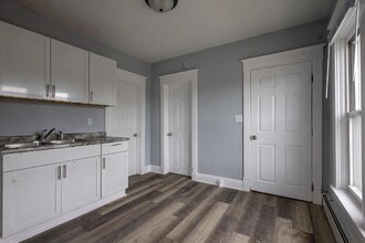 729 Montana Ave in South Milwaukee, WI - Building Photo - Building Photo