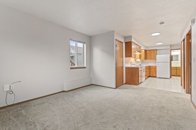 105 W 3rd St in Cheney, WA - Building Photo - Building Photo