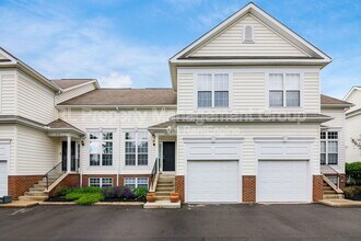 6230 Downwing Ln in Columbus, OH - Building Photo - Building Photo