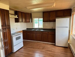 3454 Grove Rd in Bellingham, WA - Building Photo - Building Photo