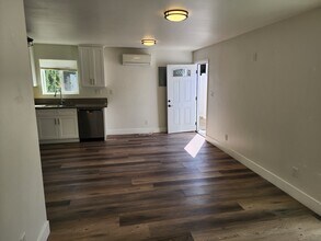 19113 Bessemer St in Los Angeles, CA - Building Photo - Building Photo