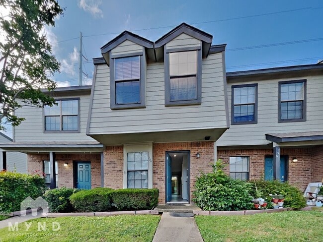 property at 734 W Collins St