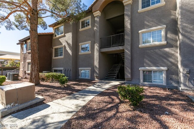 property at 2750 S Durango Dr